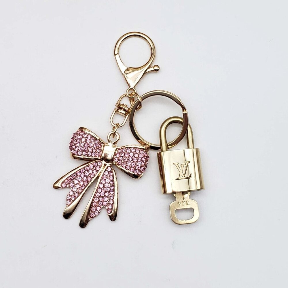 Authentic Louis Vuitton Lock & Key with unbranded Ribbon Bagcharm, Keycharm - Picture 4 of 5